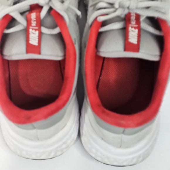 Nike Gray and Red Running Shoes Sz 4 - Picture 6 of 8